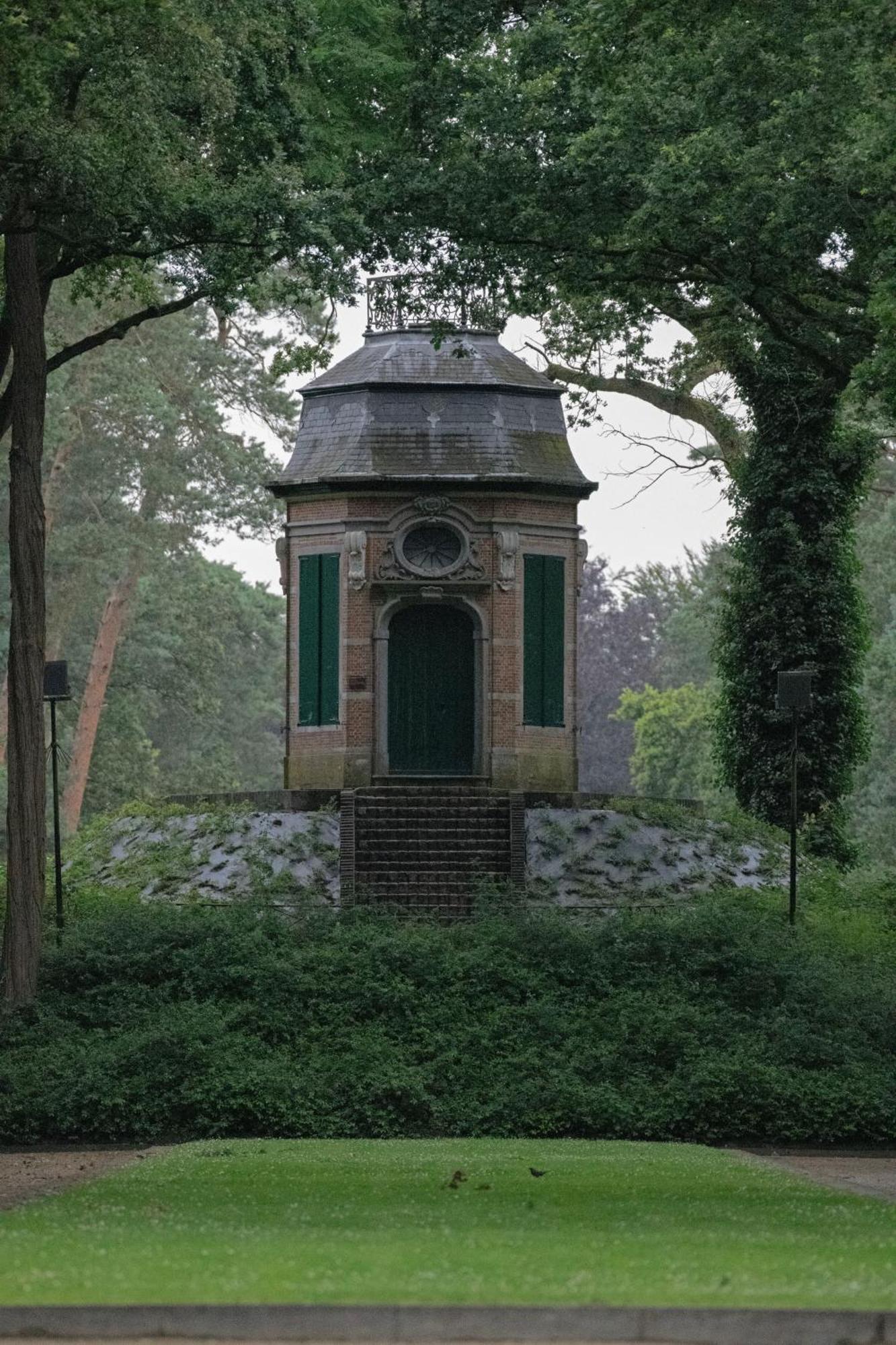 Kom Tot Rust In The Forest Putte Buitenkant foto